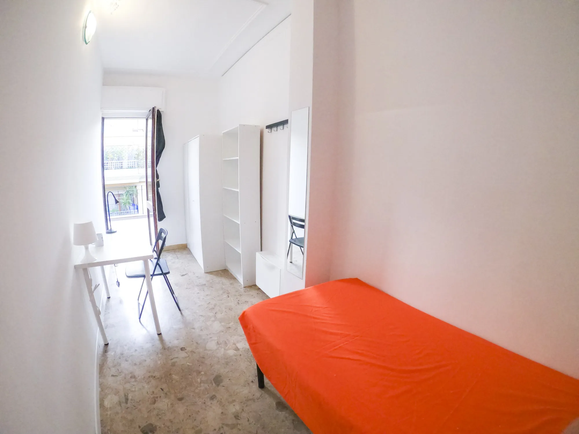 Stanza privata a Cagliari photo 4