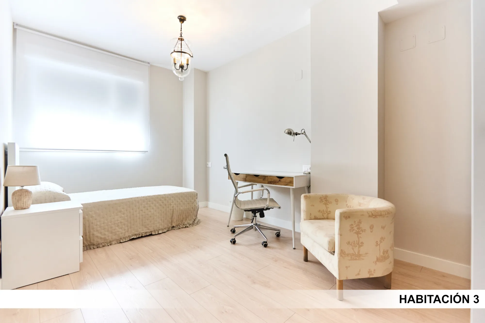 Private room in Dos hermanas photo 4